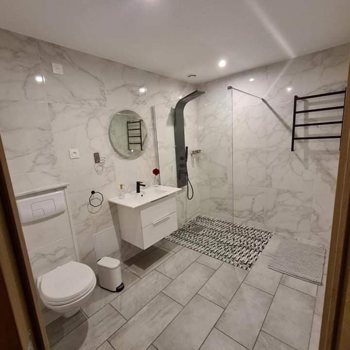 Photo of Others in Quarouble