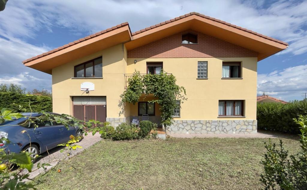 Photo of Buildings in Villasana de Mena