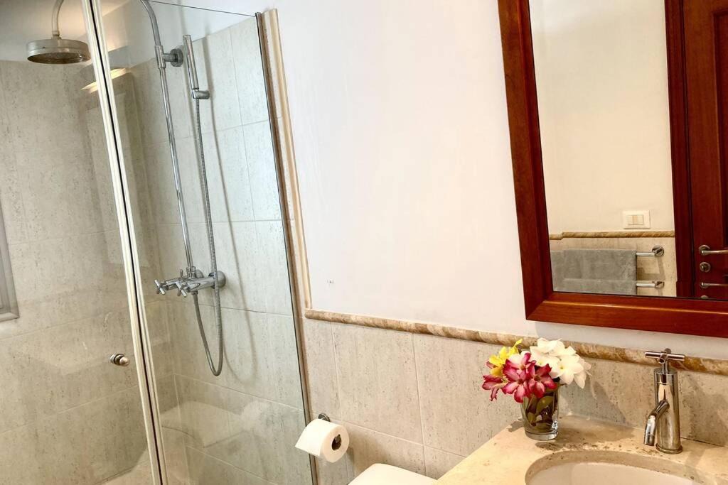 Photo of Others in Cole Bay