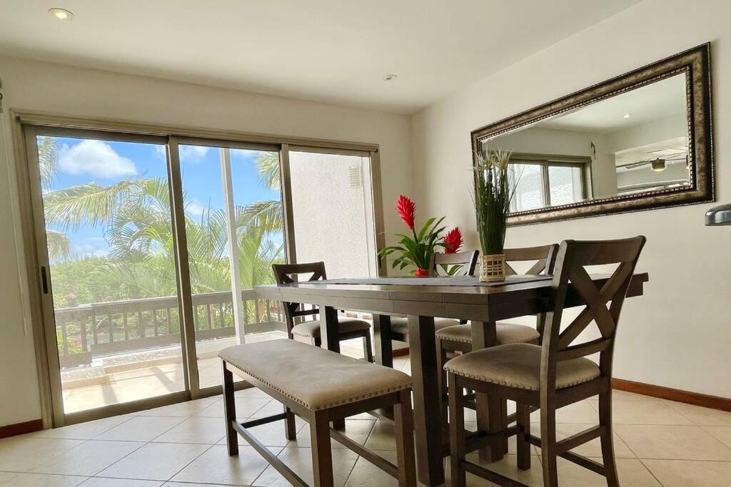 Photo of Livingroom in Cole Bay