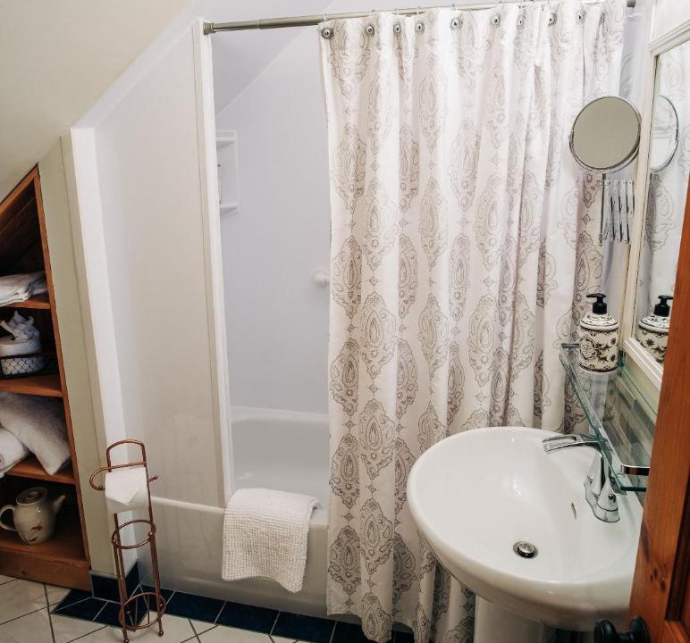 Photo of Bathroom in Canning