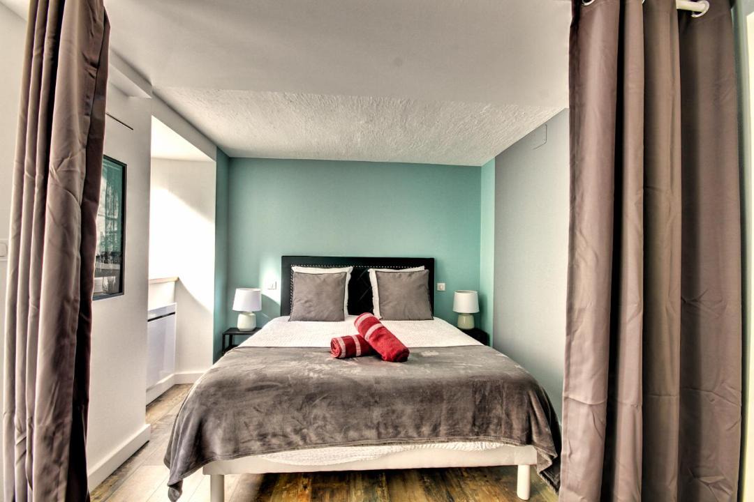 Photo of Bedroom in Mauriac