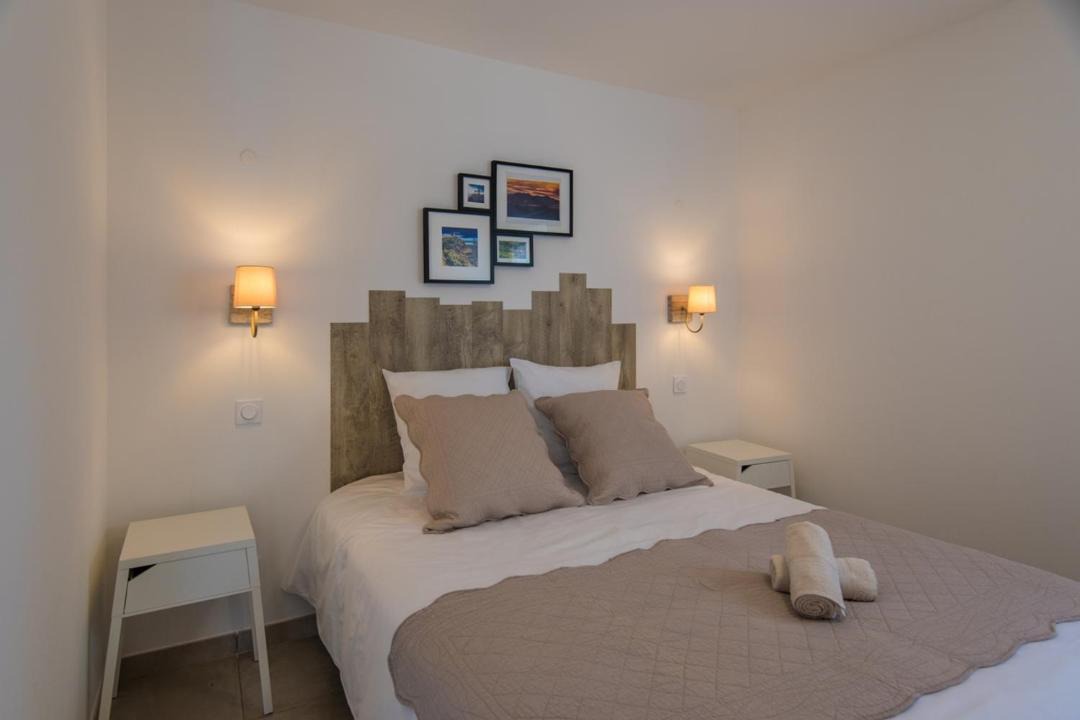 Photo of Bedroom in Saint-Genis