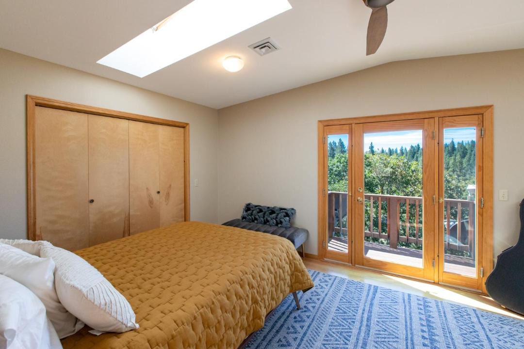 Photo of Bedroom in Lyle