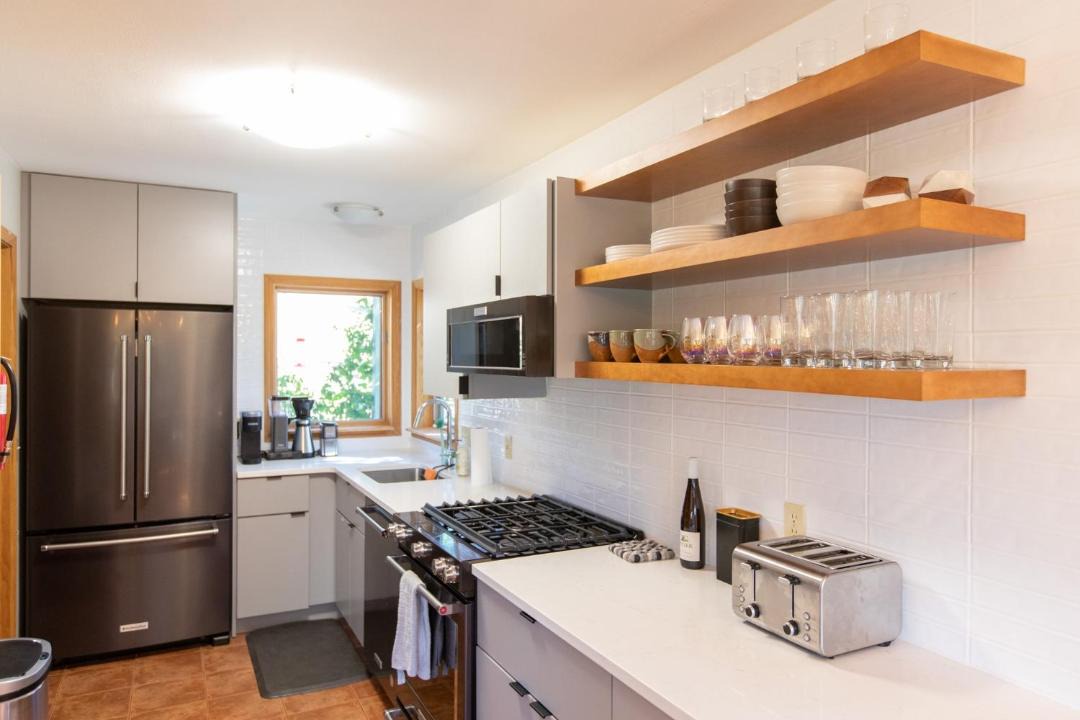 Photo of Others in Lyle