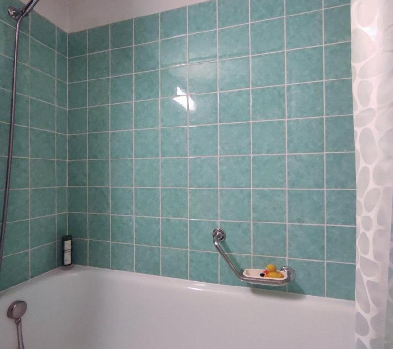 Photo of Bathroom in Lens