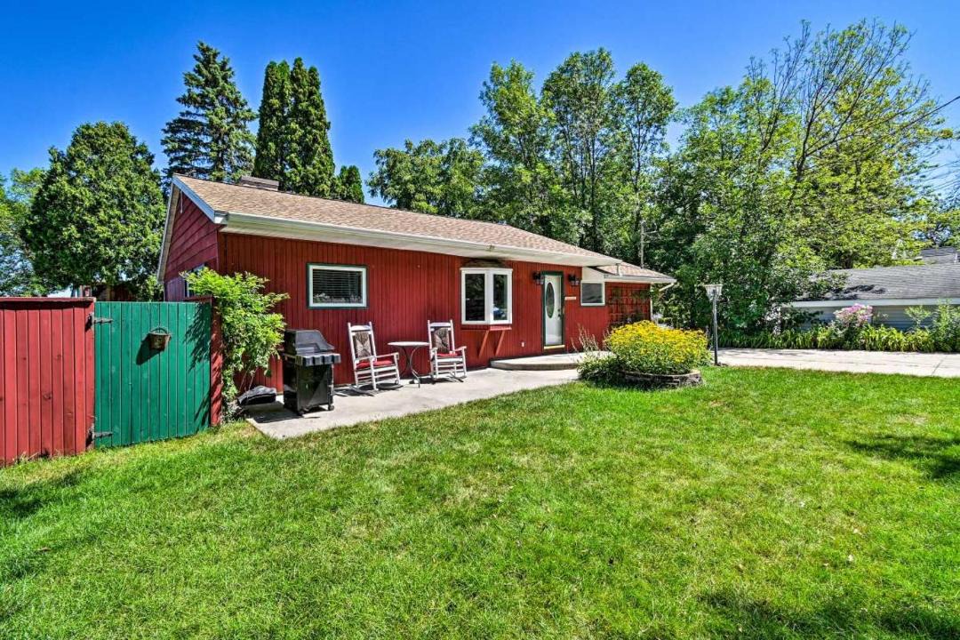 Photo of Buildings in Stoughton