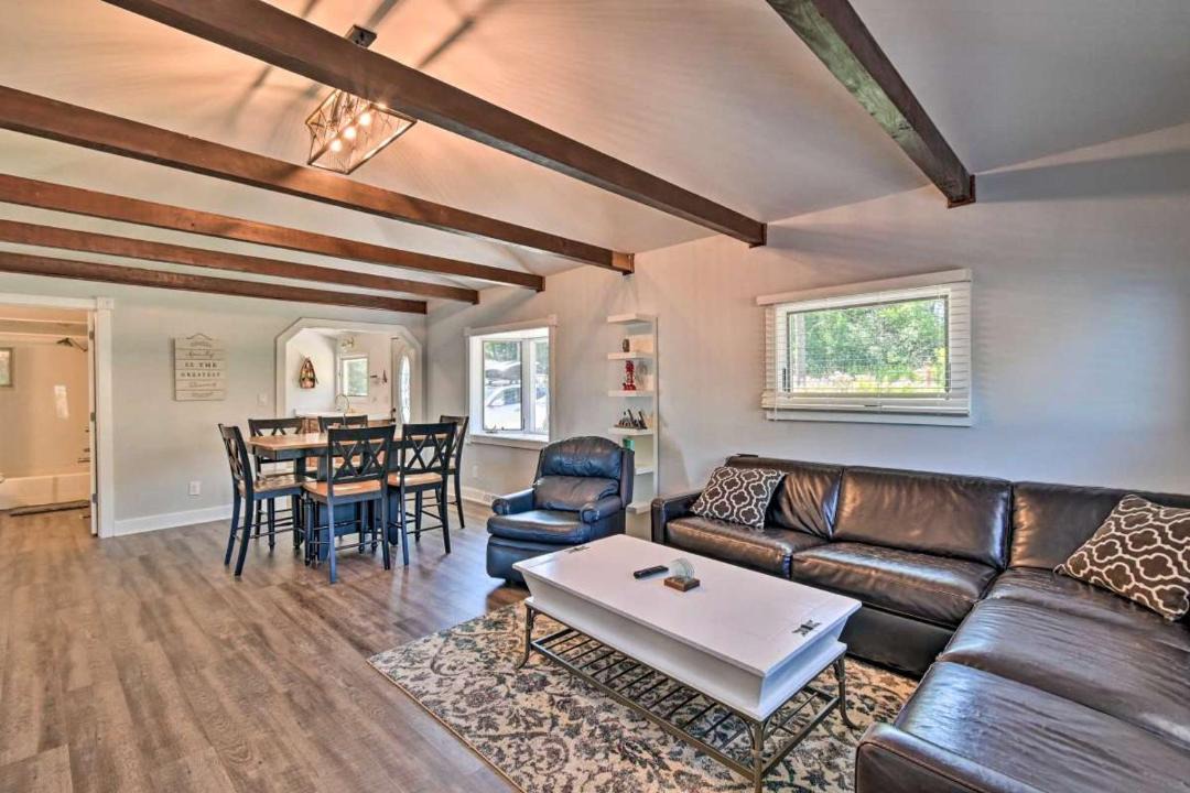 Photo of Livingroom in Stoughton