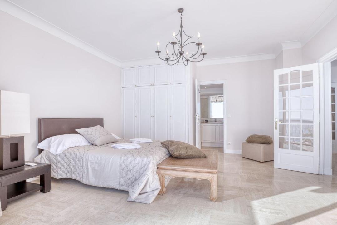 Photo of Bedroom in Les Baumettes