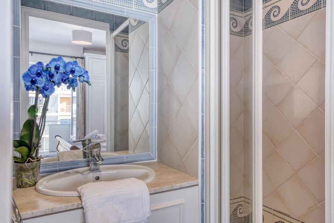 Photo of Bathroom in Les Baumettes