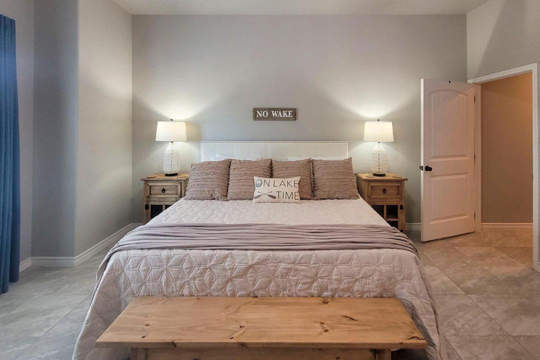 Photo of Bedroom in Canyon Lake