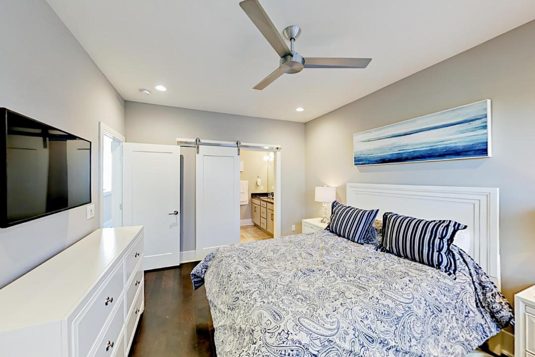 Photo of Bedroom in Historic Waverly