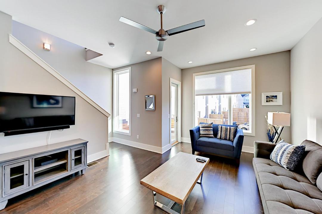 Photo of Livingroom in Historic Waverly