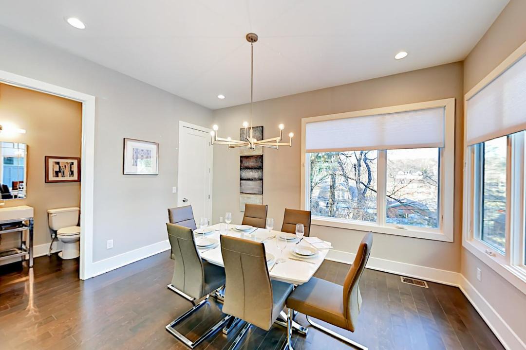 Photo of Livingroom in Historic Waverly