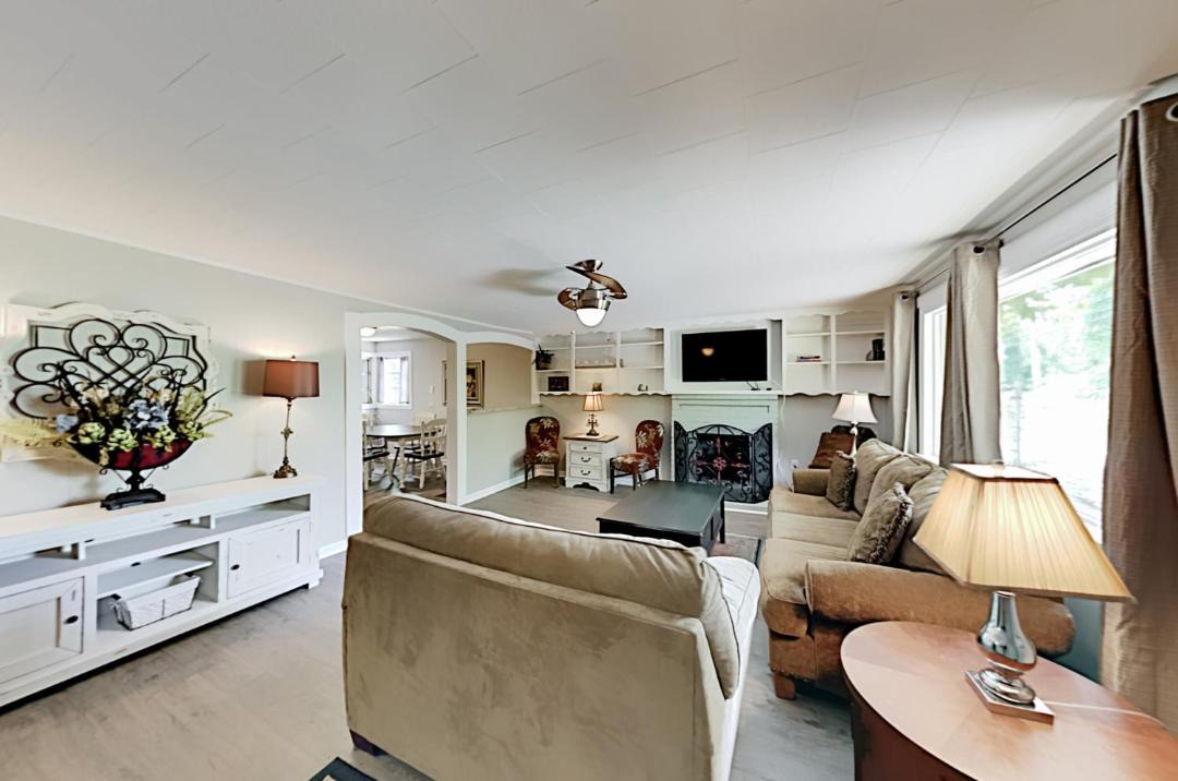 Photo of Livingroom in Woodfin