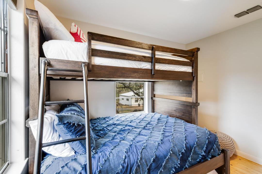 Photo of Bedroom in Spicewood