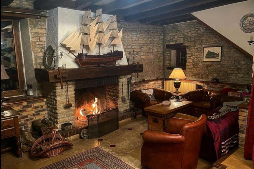 Photo of Livingroom in Chatel-Censoir