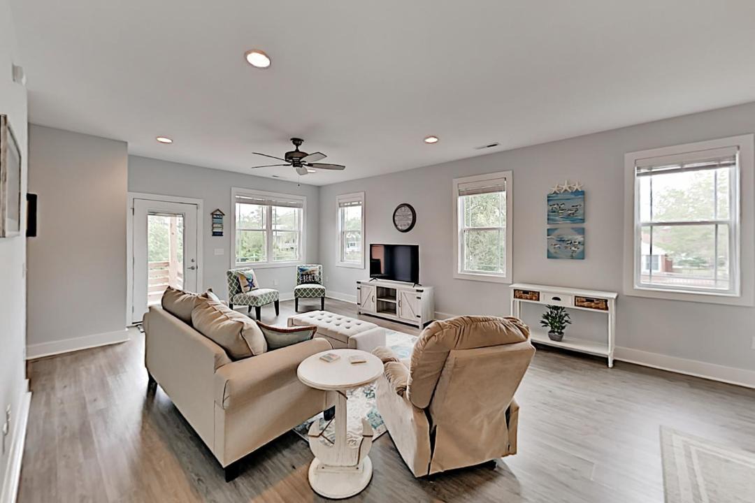 Photo of Livingroom in Tranquil Harbour