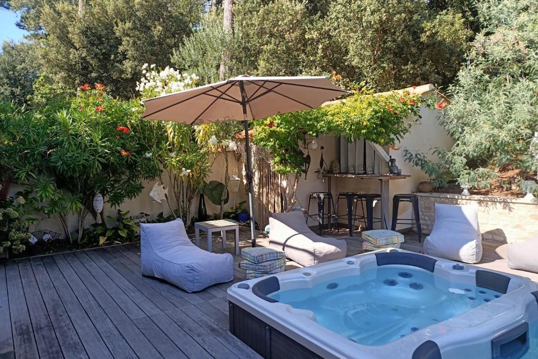 Photo of Others in Le Grand-Village-Plage