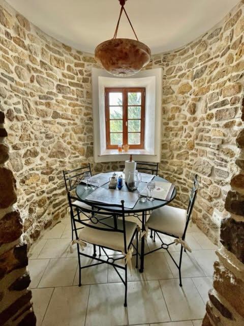 Photo of Livingroom in Tournissan