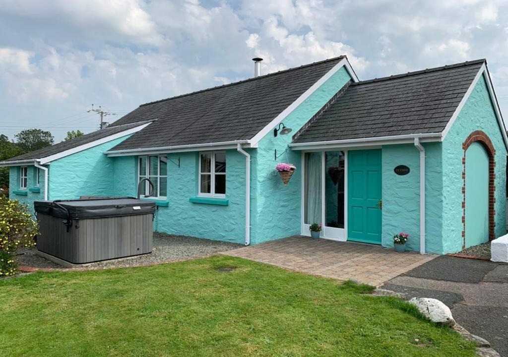 Photo of Others in Tremain