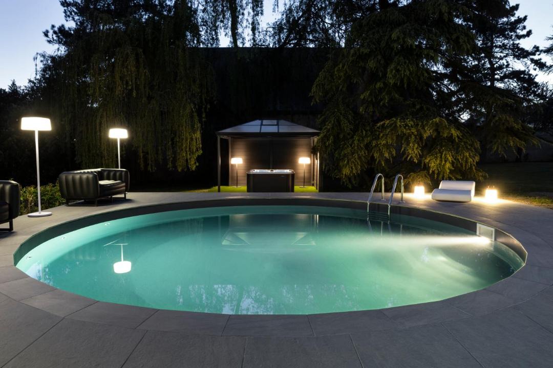 Photo of Others in Vivy