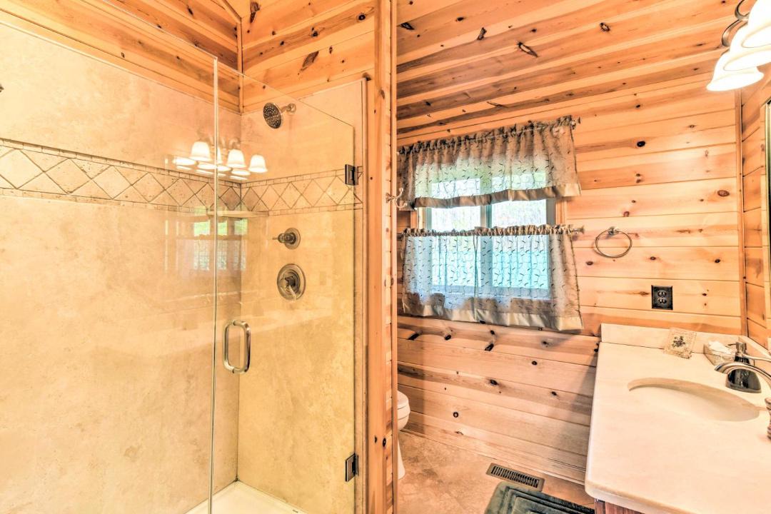 Photo of Others in Whitestone