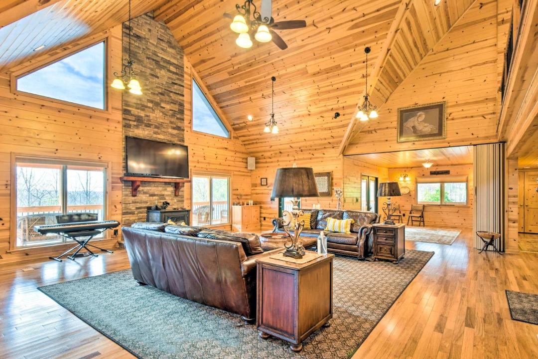 Photo of Livingroom in Whitestone