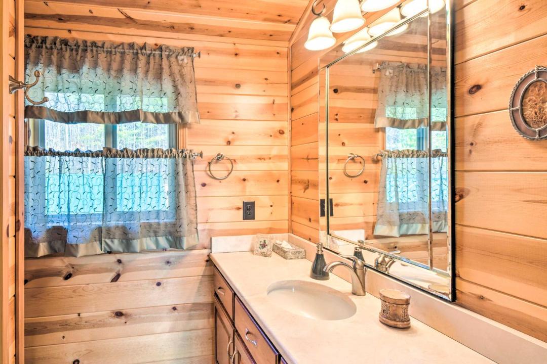 Photo of Others in Whitestone