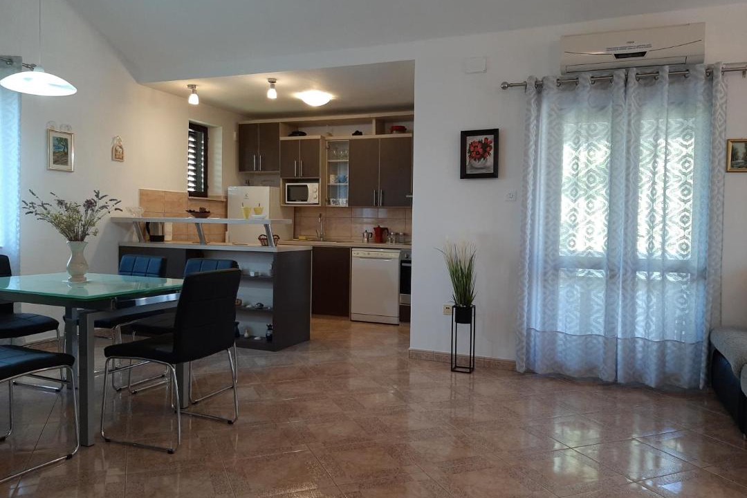 Photo of Livingroom in Mirce