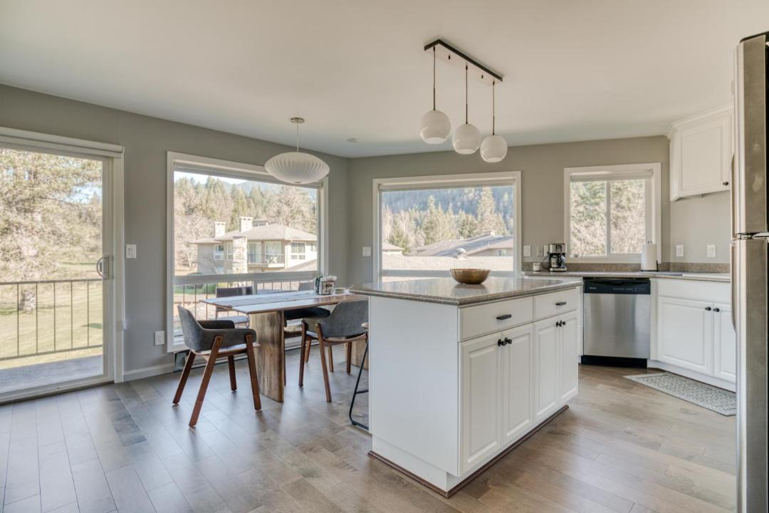 Photo of Others in Welches