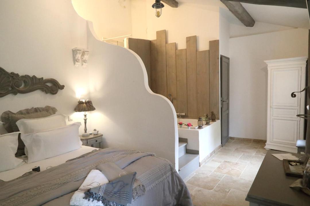 Photo of Others in Lamanon