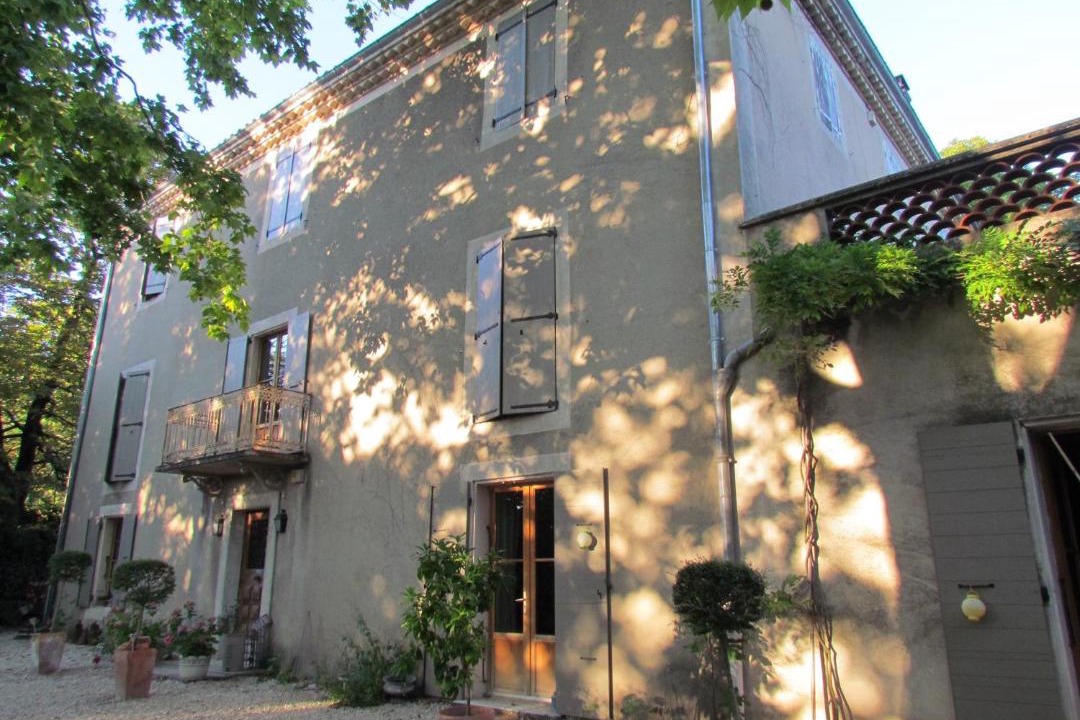 Photo of Buildings in Saulce-sur-Rhone
