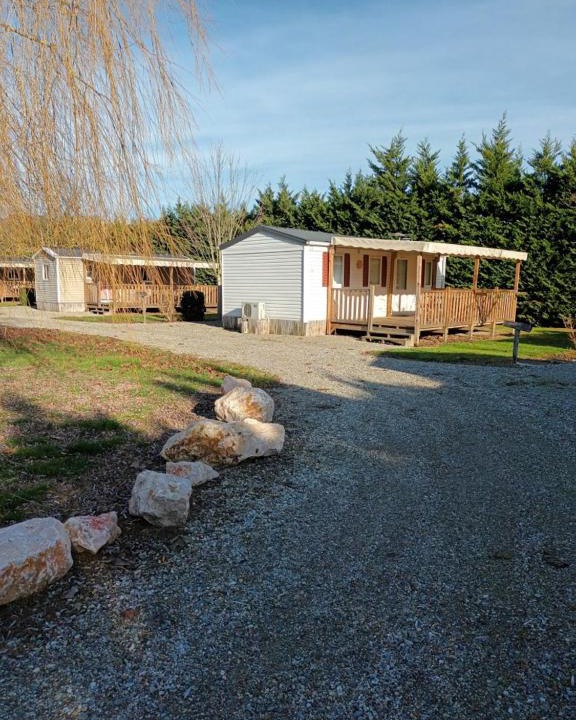 Photo of Buildings in Calmont