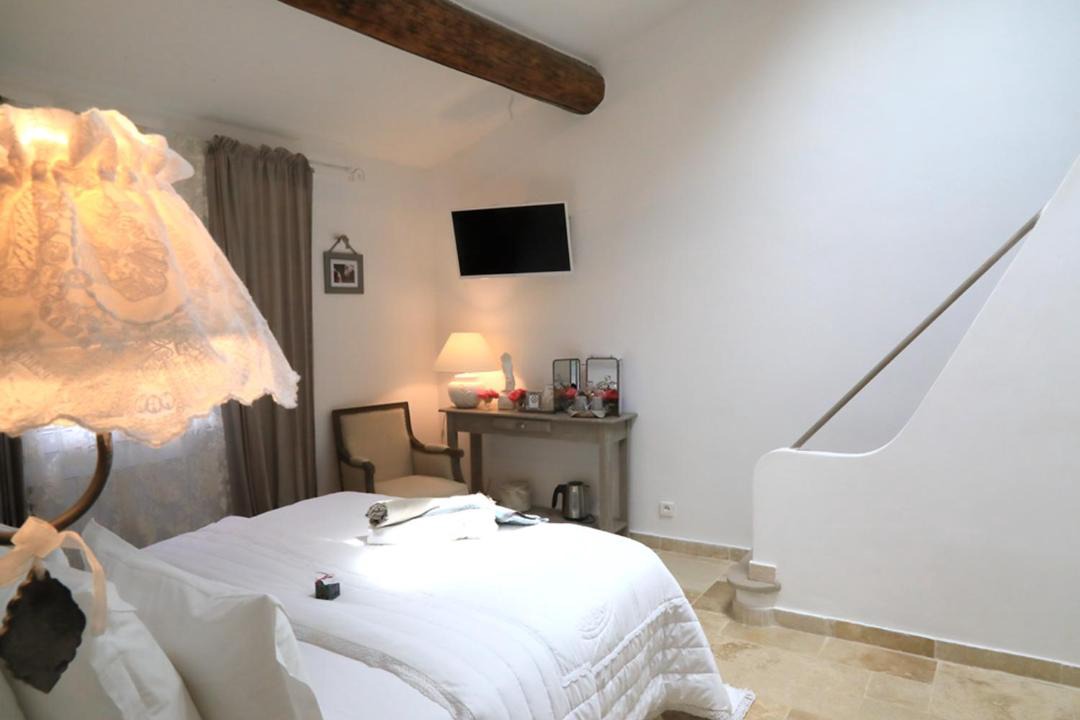 Photo of Bedroom in Lamanon