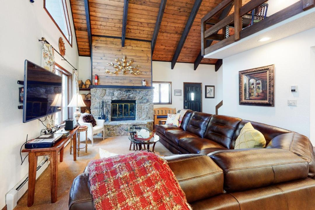 Photo of Livingroom in Columbine Lake