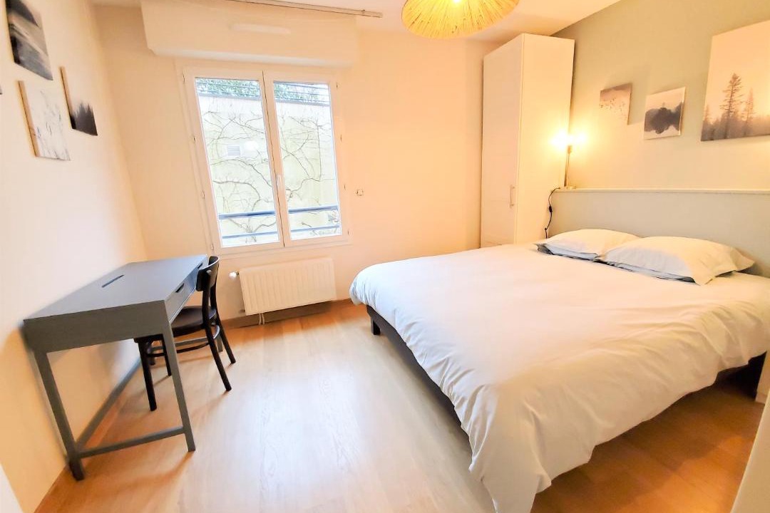 Photo of Bedroom in Centre-ville rive gauche