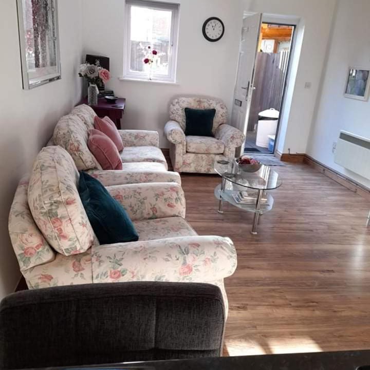 Photo of Livingroom in Tewkesbury