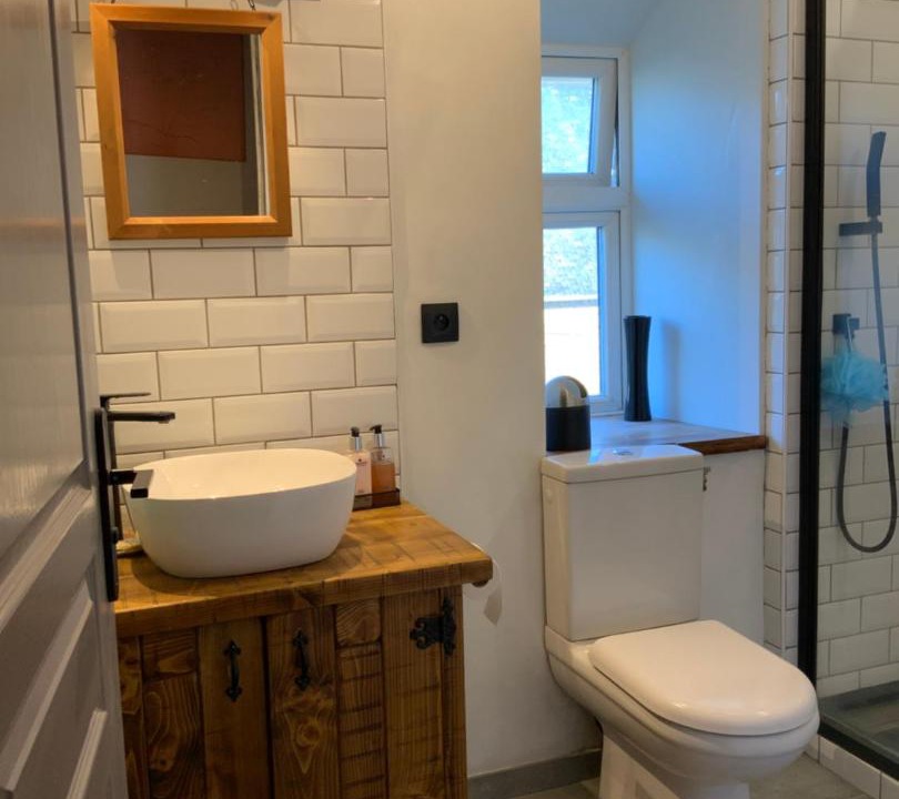 Photo of Bathroom in Fougerolles-du-Plessis