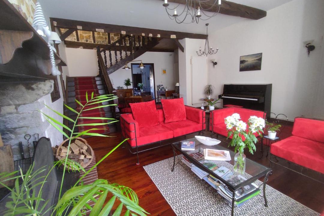 Photo of Livingroom in Oloron-Sainte-Marie