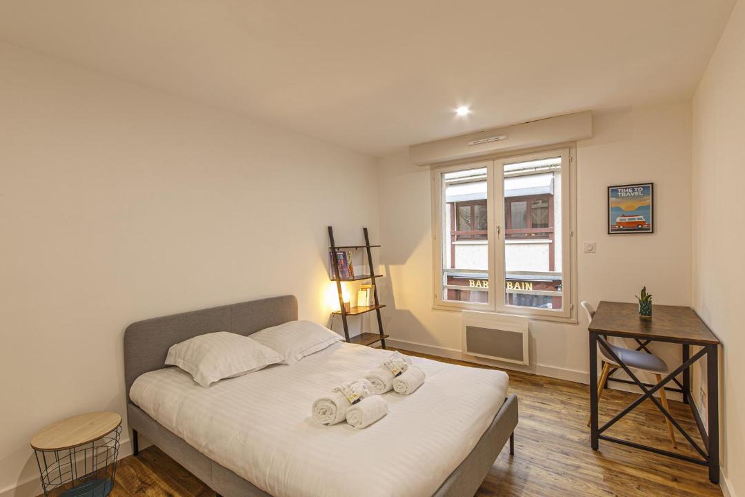 Photo of Bedroom in Laval