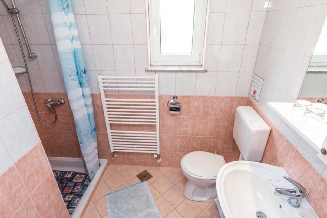 Photo of Bathroom in Brsec