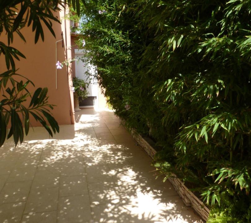 Photo of Outdoor in Moyen-Vernet