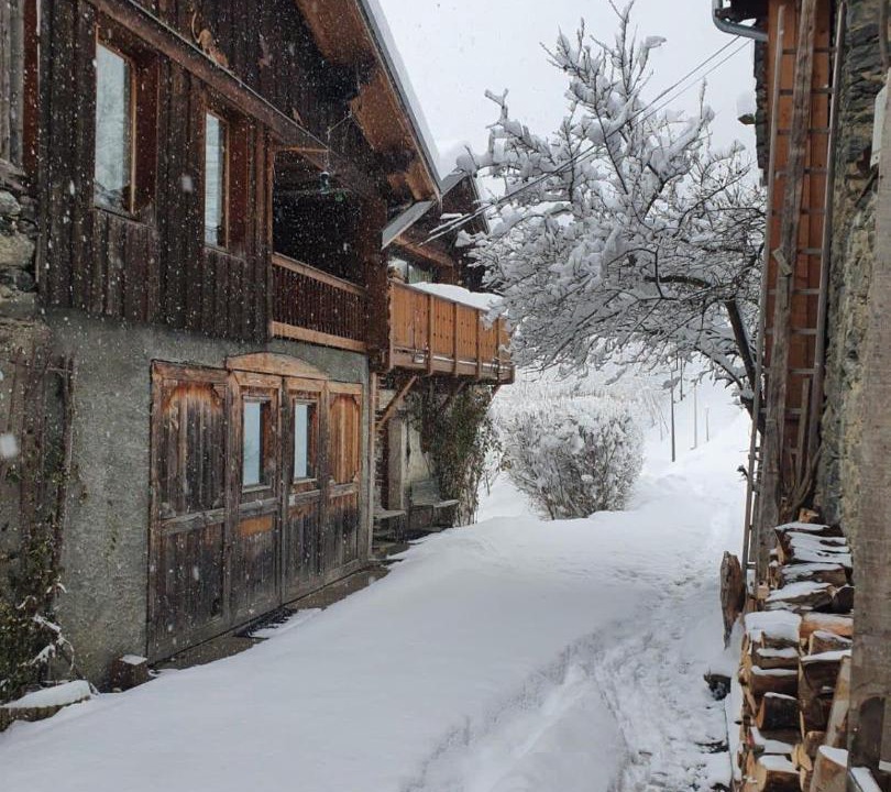 Photo of Buildings in La Perriere
