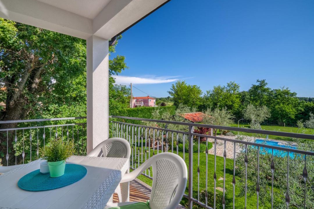 Photo of Patio Balcony in Gedici