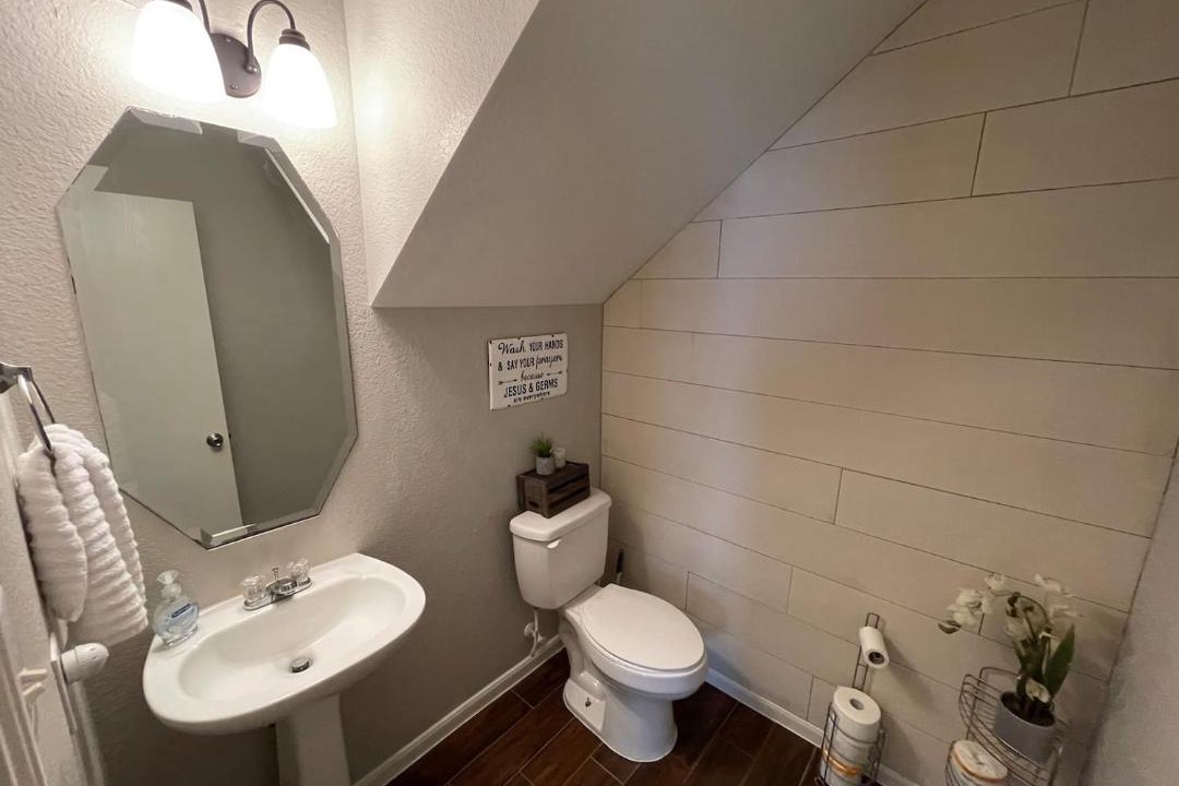 Photo of Bathroom in Humble