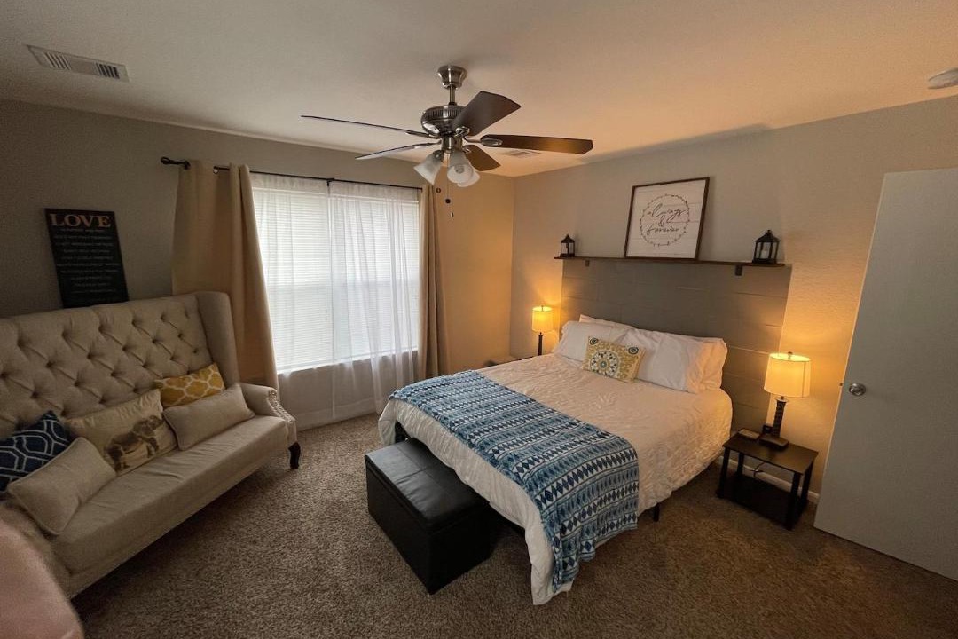 Photo of Bedroom in Humble