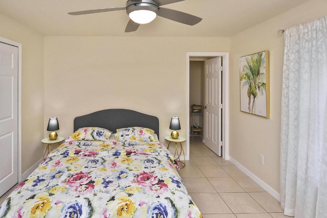 Photo of Others in Pelican