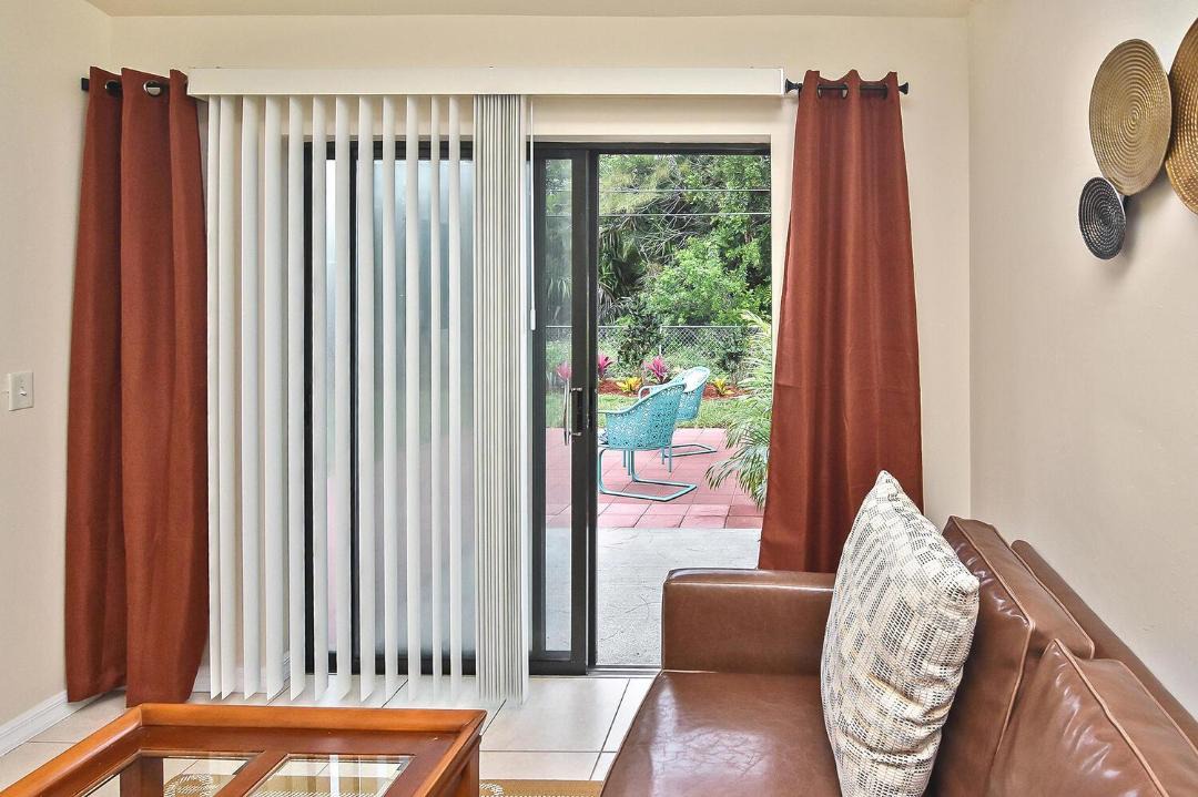 Photo of Others in Pelican