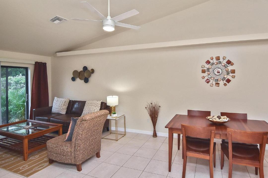 Photo of Others in Pelican